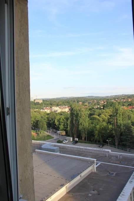 Uroczy, Jasny Apartament Oraz Bezplatny Parking! Cracóvia Exterior foto