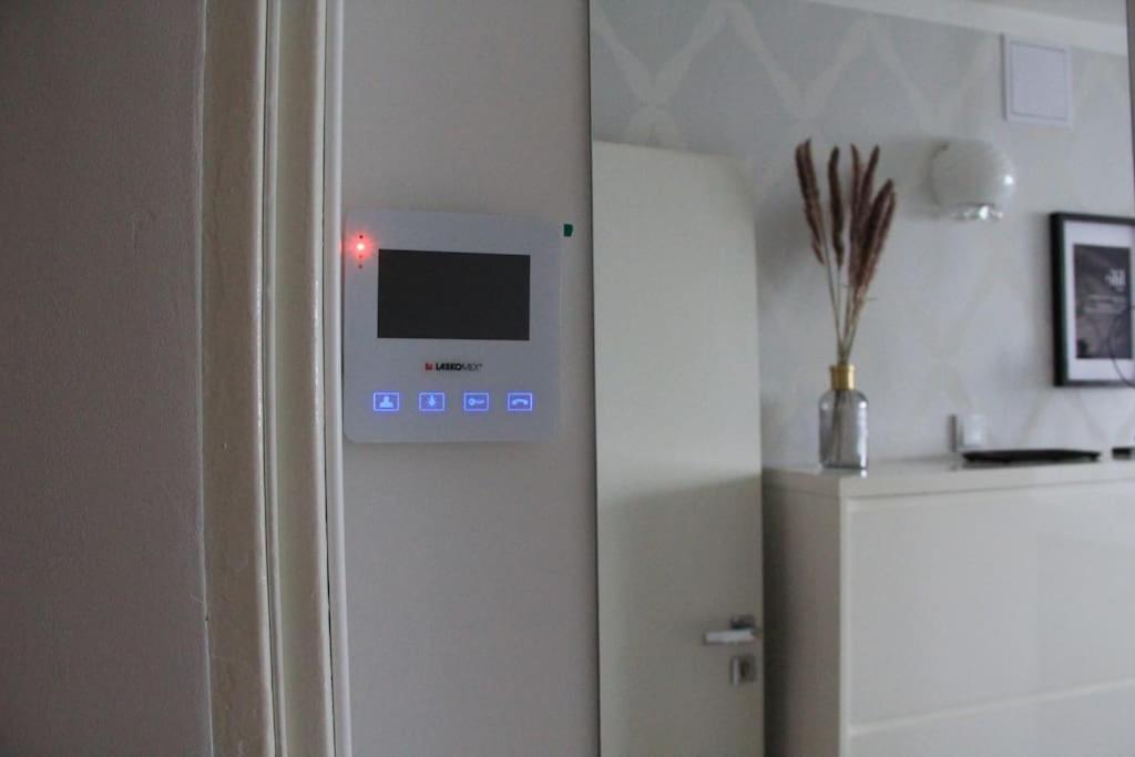 Uroczy, Jasny Apartament Oraz Bezplatny Parking! Cracóvia Exterior foto